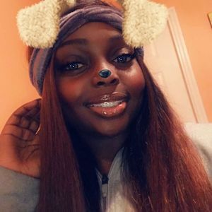 Meet your Posher, Nessa